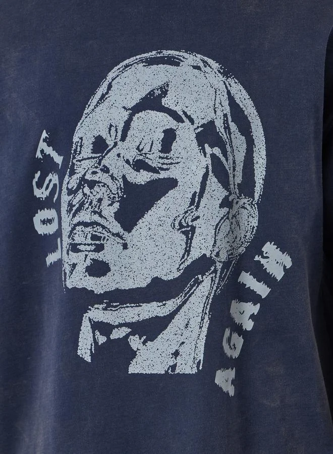 ستايلي طقم منسق من تيشيرت بقصة واسعة بمظهر باهت وشورت